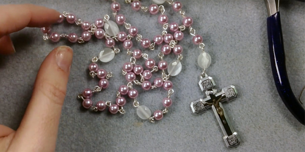 5 Easy ways to make your own beautiful rosaries
