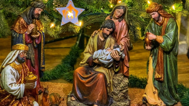 web3-nativity-scene-vatican-radio-spanish-calderon-cruz-family-facebook-fairuse.png