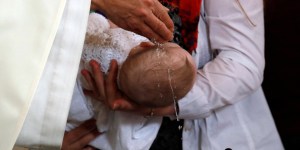 Baptism: Should we impose it or let the child decide?