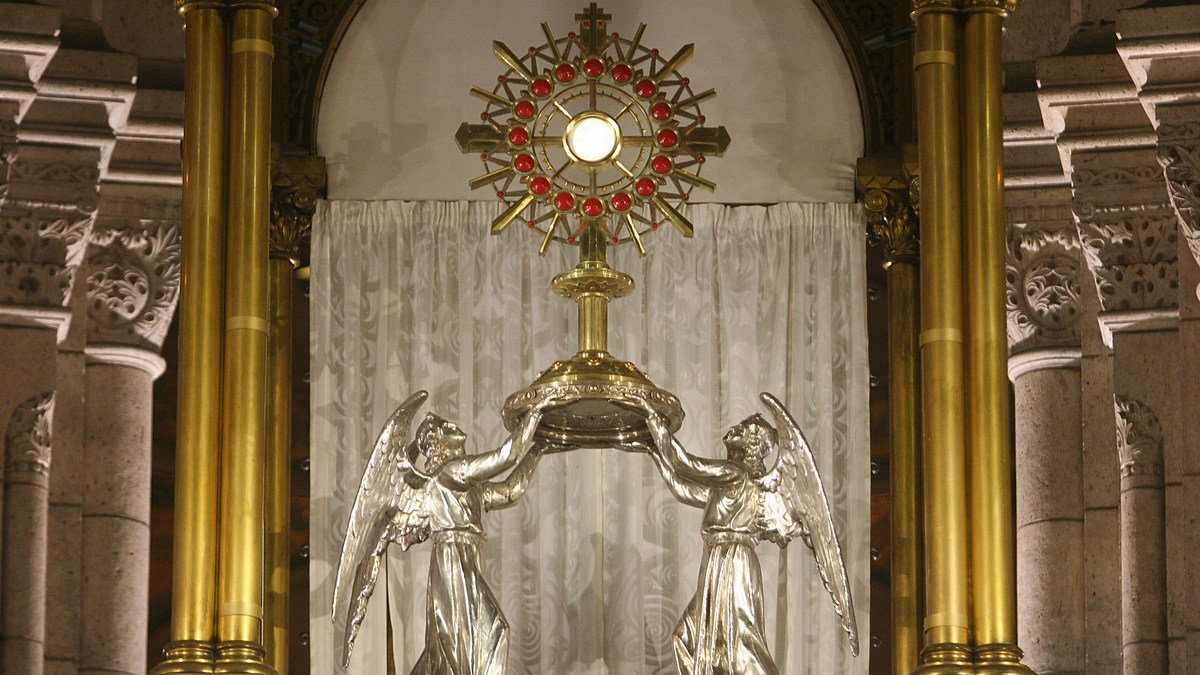 ostensoir-montmartre.jpg