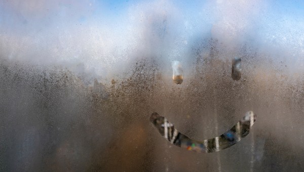 GLASS-SMILE-INSCRIPTION