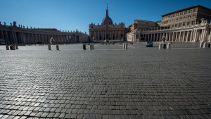 web2-ammar1120-covid-19-vatican-city-coronavirus-rome-antoine-mekary-am_1744-1.jpg