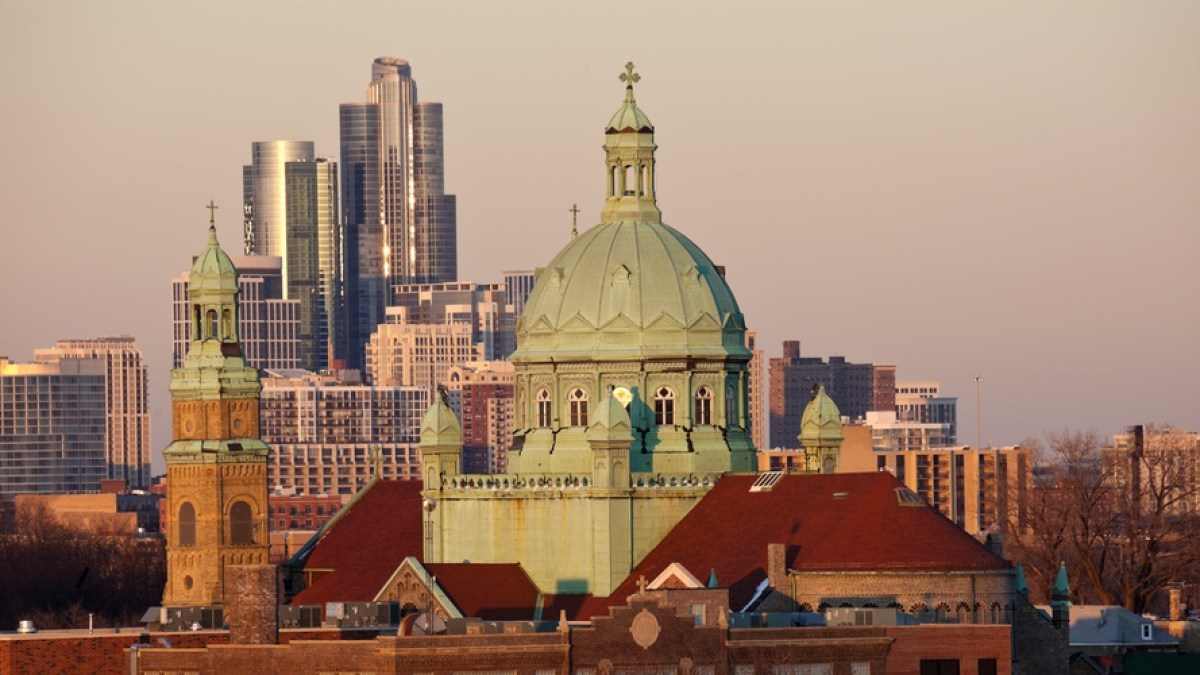 web3-chicago-skyline-church-henryk-sadura-shutterstock.jpg