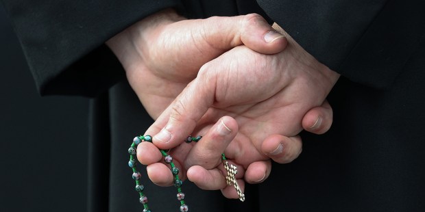 What Does A Priest Do All Day exodus-28-bible-study-the-high-priest-garments-the-urim-and-thumim
