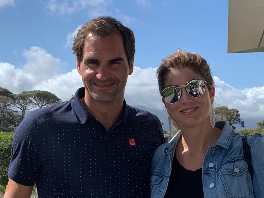 ROGER FEDERER DONATES