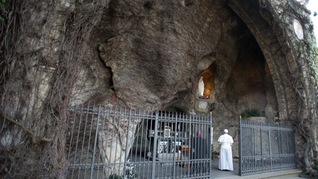 LOURDES