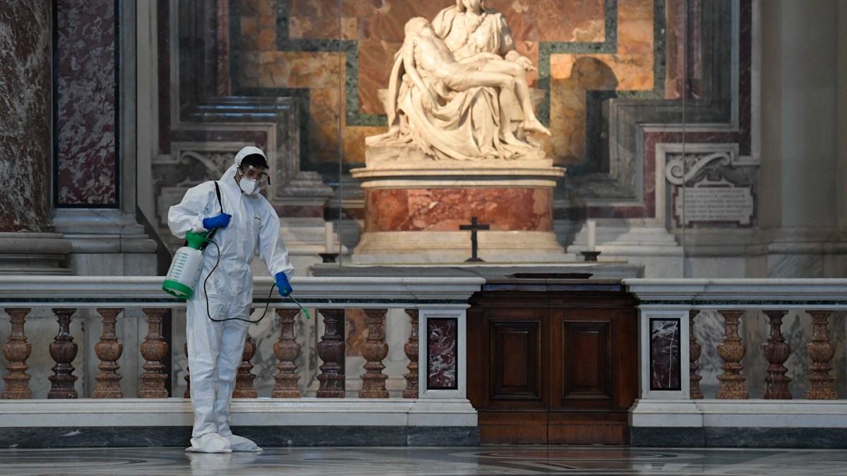 web2-am051520-st-peter-basilica-covid-19-vatican-media-foto_2.jpg