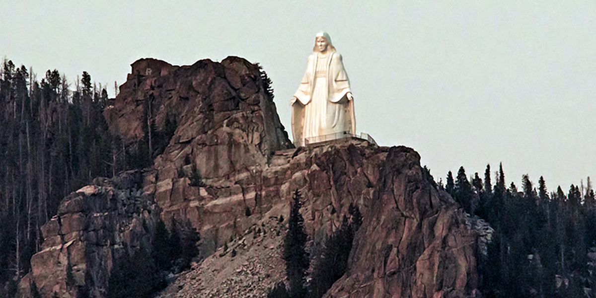 The tallest statue of the Virgin Mary in the United States