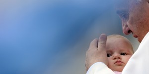 Pontifical Academy for Life on Roe decision: Whole community must help moms