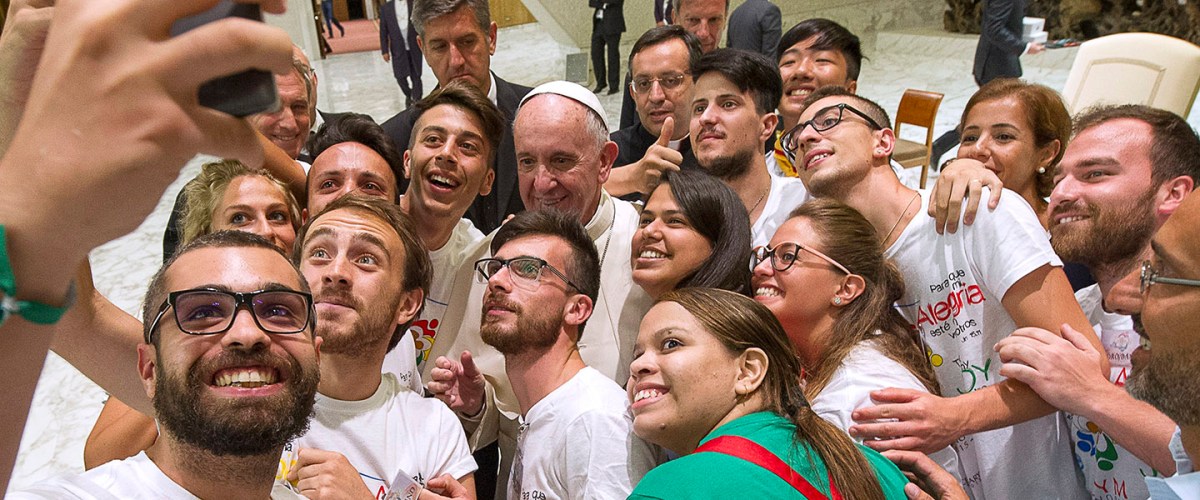 {"rendered":"(Slideshow) Pope to youth: 12 Insights on happiness"}