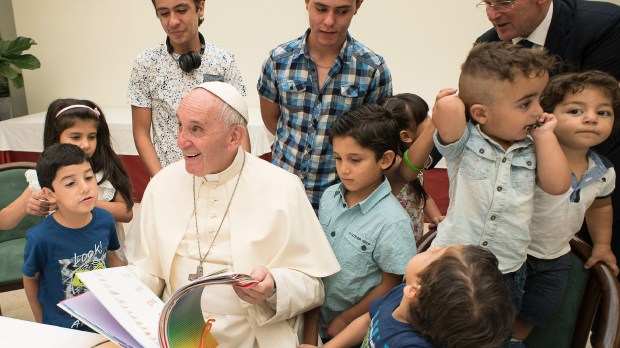web-vatican-pope-syria-meet-handout-osservatore-romano-afp-ai.jpg