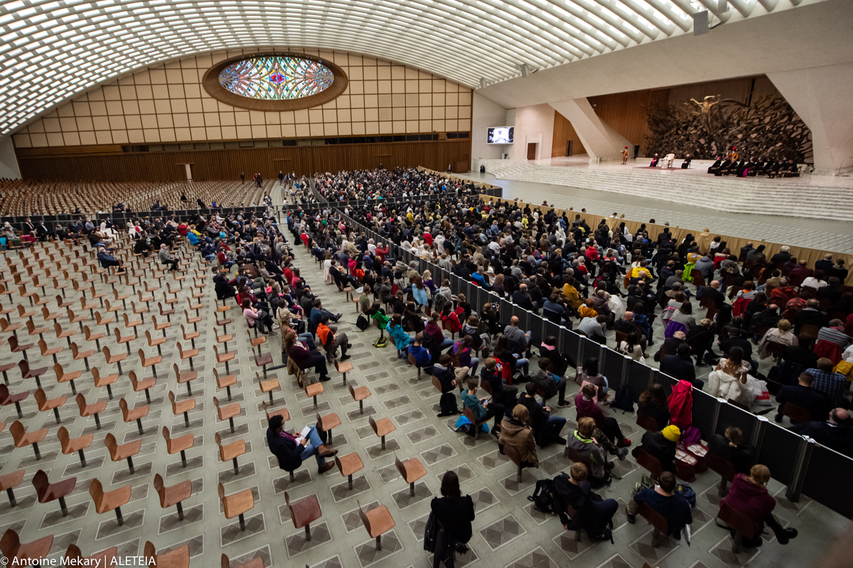 WEB2-AMAUD141020-POPE-FRANCIS-AUDIENCE-PAUL-VI-HALL-OCT-14-20-AM_4213.jpg