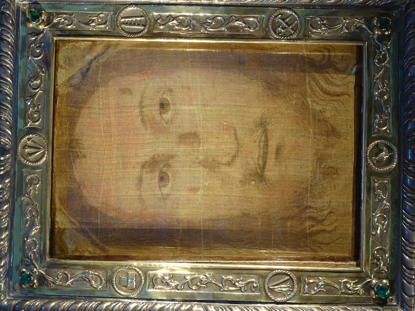 Is the Manoppello Image the Veil of Veronica?