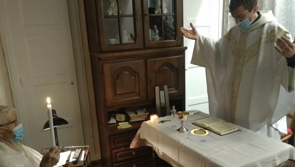 Baptême à domicile chez Antoinette Faure