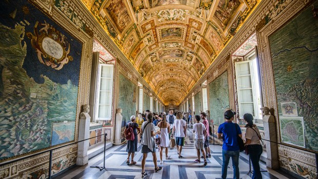 Getting lost among the enchanting Maps of the Vatican
