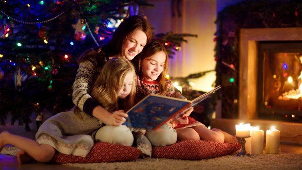 read-aloud-book-story-children-mom-christmas-