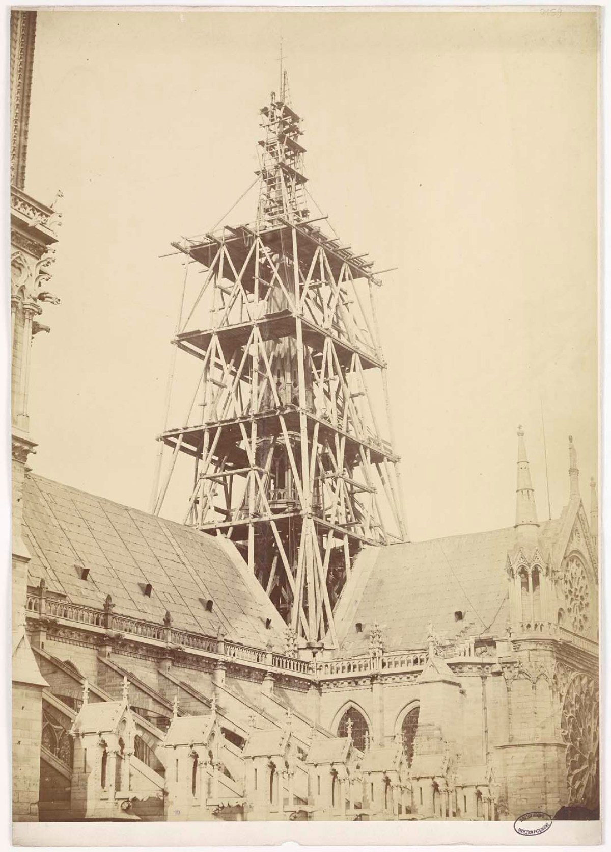 Construction de la flèche de notre dame de paris 1857