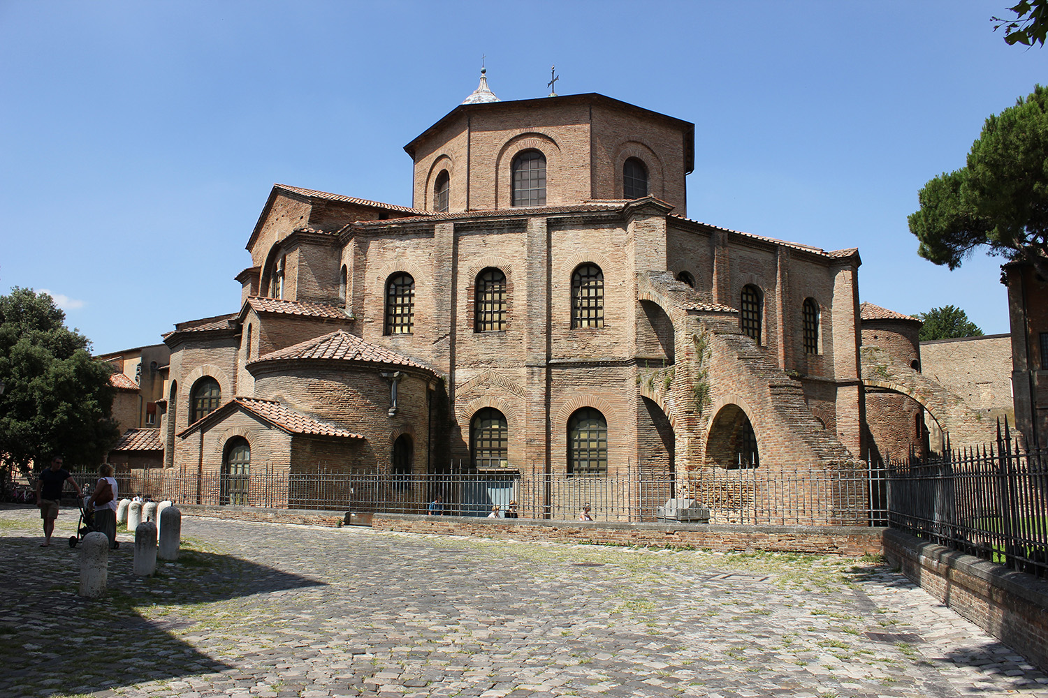 web3-1Basilica_di_San_Vitale_Ravenna_Italia_1.jpg