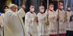 Where did Simeon learn such patience? (Full text of pope&#8217;s homily for Candlemas)