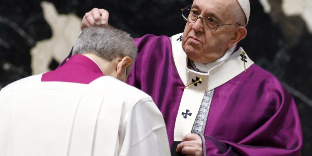 Orient yourself with the Pope’s homily on Ash Wednesday (full text)