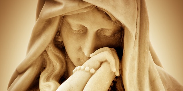 7 Ways to strengthen your relationship with the Virgin Mary