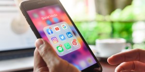 Study finds social media to be a cause of depression in the middle-aged