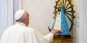Our Lady invited Pope to have his tomb at her feet, says cardinal