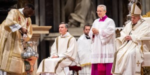 Virtually visit St. John Lateran on Holy Thursday, day of the cathedral