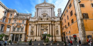 Virtually visit the Basilica of San Marcello al Corso and the miraculous crucifix