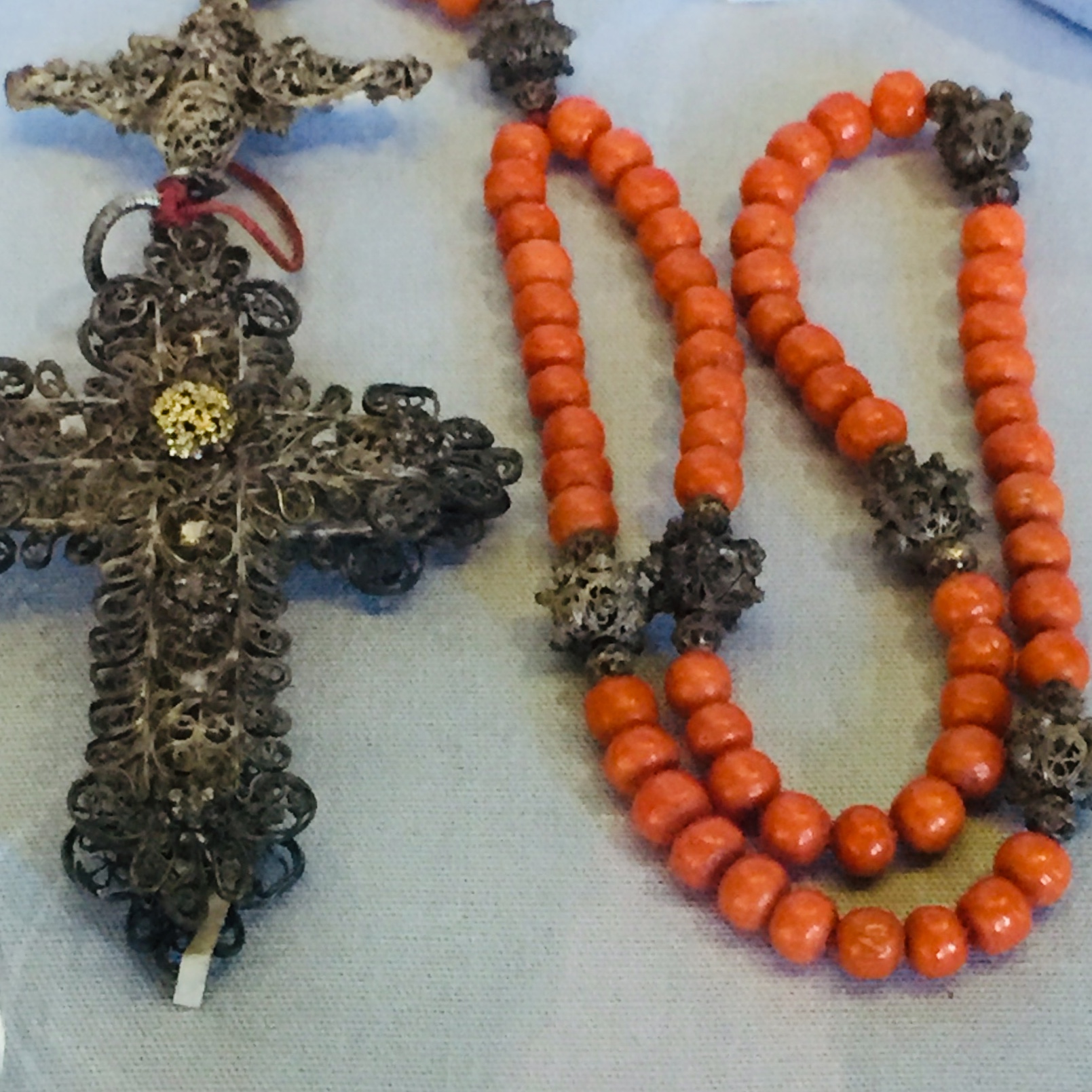 CORAL;CRUCIFIX