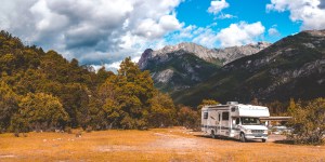 3 Catholic families living as pilgrims