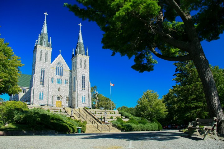 Martyr's Shrine Church, Canada