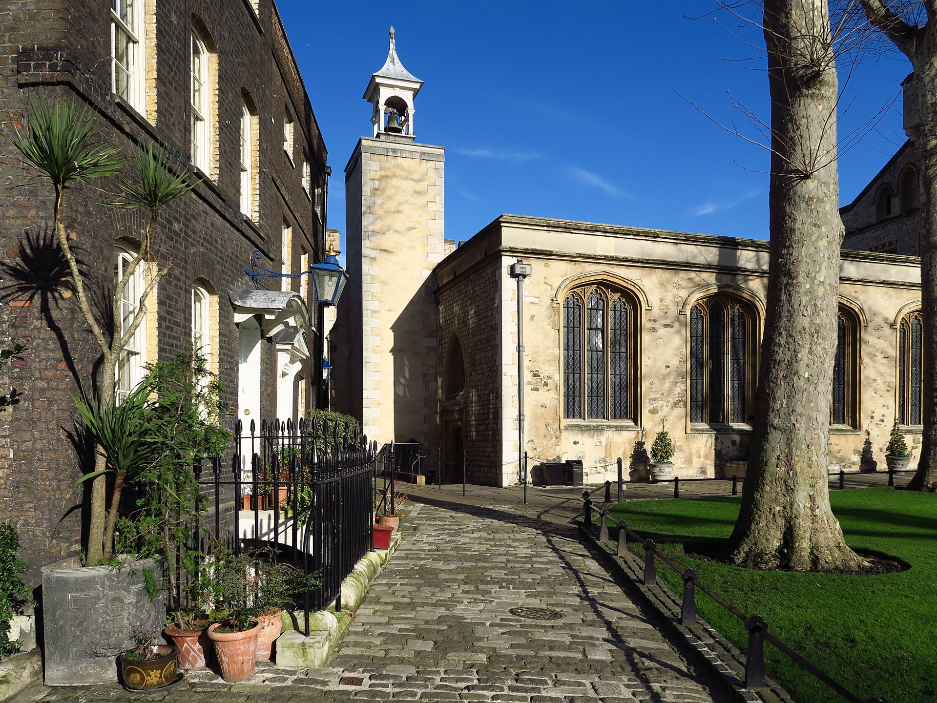 Tower of London CHAPEL OF ST PETER and Vincula