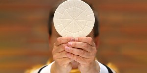 Eucharistic Revival a call to accompany those with mental illness, says expert