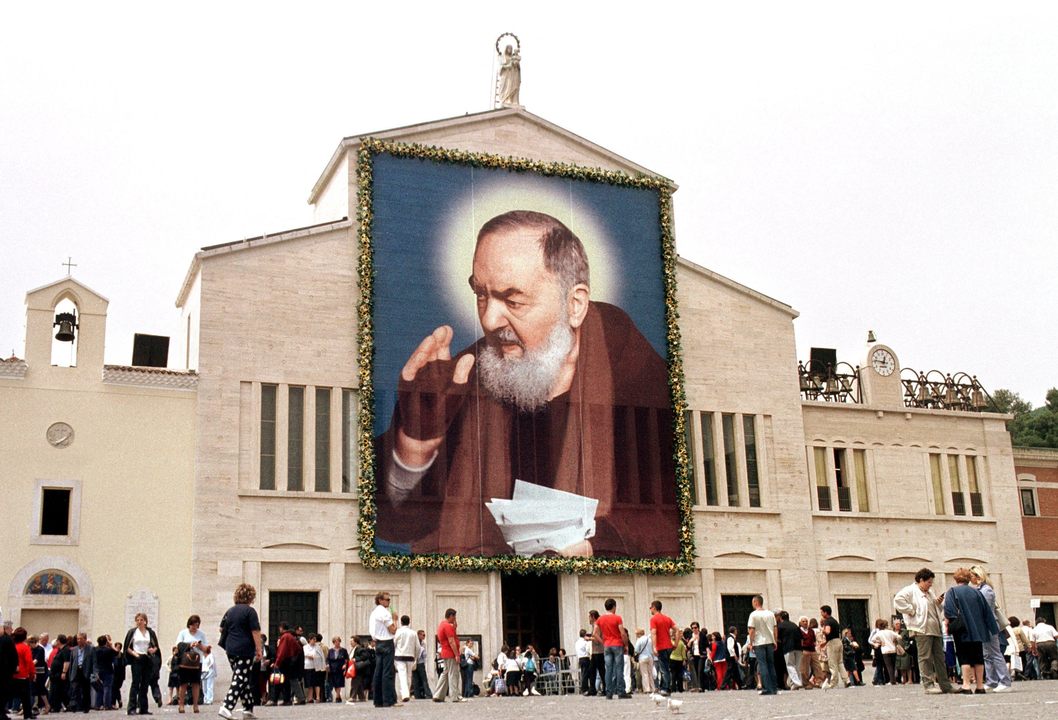 Padre Pio S Inner Light Revealed By Never Before Seen Photos