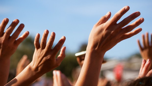 HANDS UP