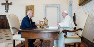 Pope meets with US President Biden