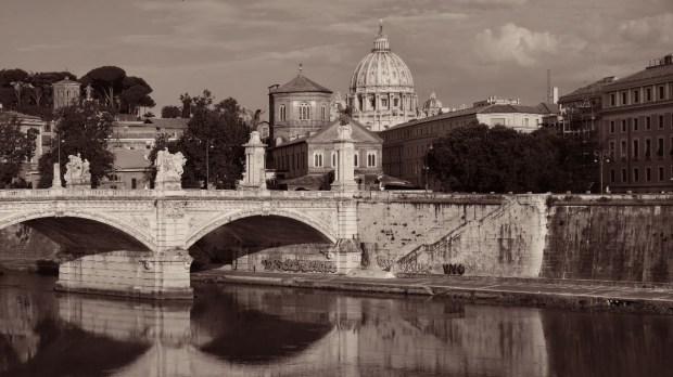 ROME-OLD-shutterstock_602778380.jpg