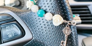 3 Super portable rosaries for praying on the go