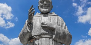 Padre Pio replied to John Paul II&#8217;s letter with a miracle