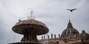 Pope with &#8216;slight flu&#8217;: Angelus prayer from Santa Marta