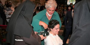 This is how a young woman begins her life in the Order of Saint Clare