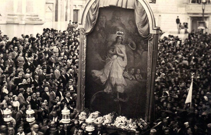 web3-The-titualr-painting-of-the-Immaculate-Conception-carried-during-the-pilgrimage-of-19th-November-1944.jpg