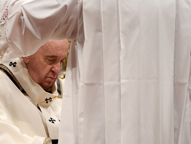 POPE CHRISTMAS MASS