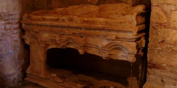 (slideshow) Discovering the relics of Saint Nicholas…in Italy!