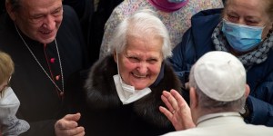 Beyond that door there&#8217;s a party, insists pope in calling us to be eager for death