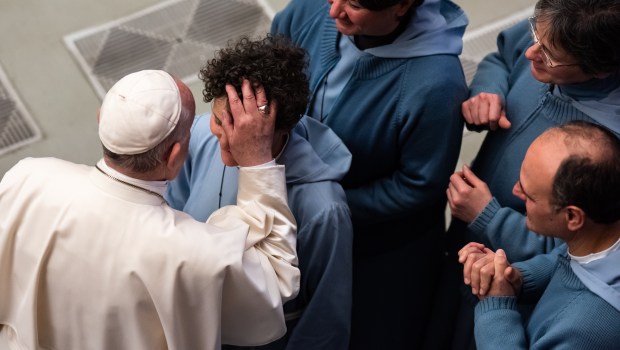 Pope Francis Nuns