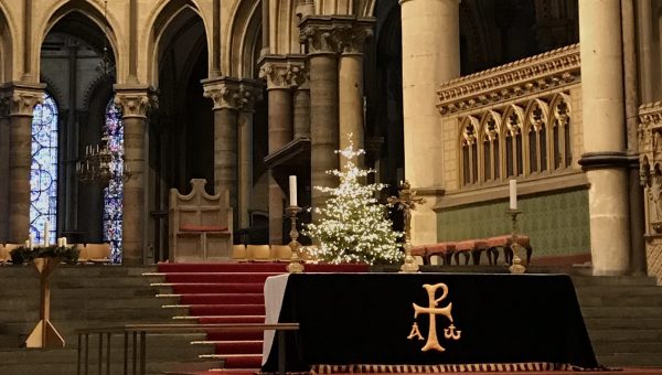 CHRISTMAS;CANTERBURY CATHEDRAL