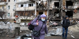 Leading bishops in Ukraine staying in their cities, American prelate says