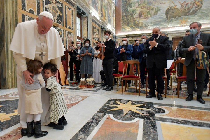 POPE dience to the Foundation Group House of the Spirit and the Arts members at the Vatican.